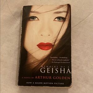 Memoirs of a Geisha Paperback